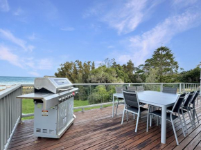 Oceanfront 4-Bed Haven with BBQ & Alfresco Dining